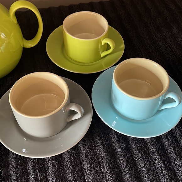 Gorgeous 13 piece tea/coffee set - Picture 4 of 4